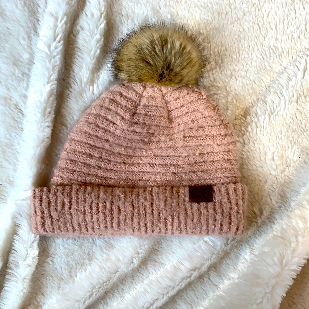 CC FUR Pom Pom cable knit beanie hat. NWOT